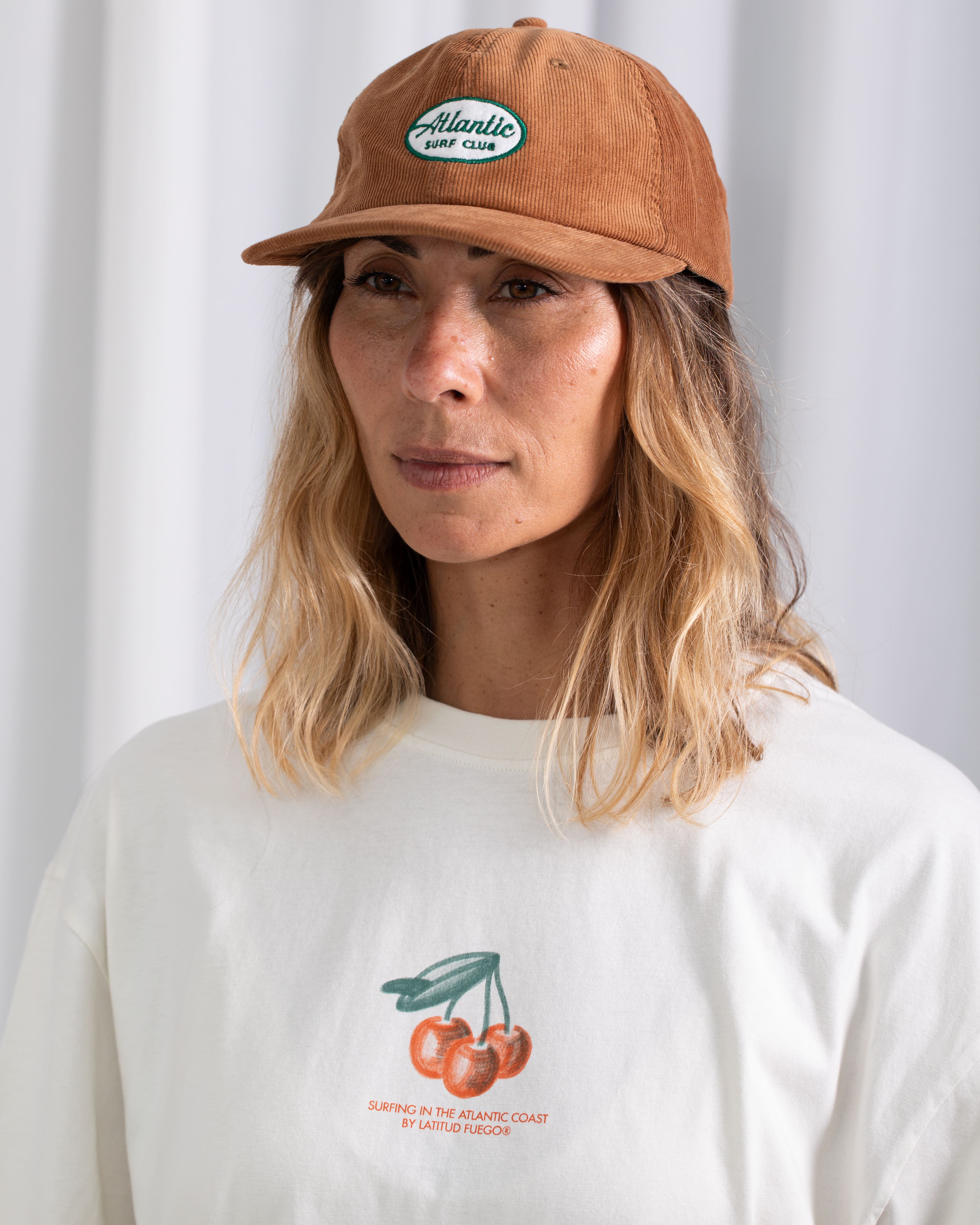 AC Cherries Crop T-shirt · Ecru