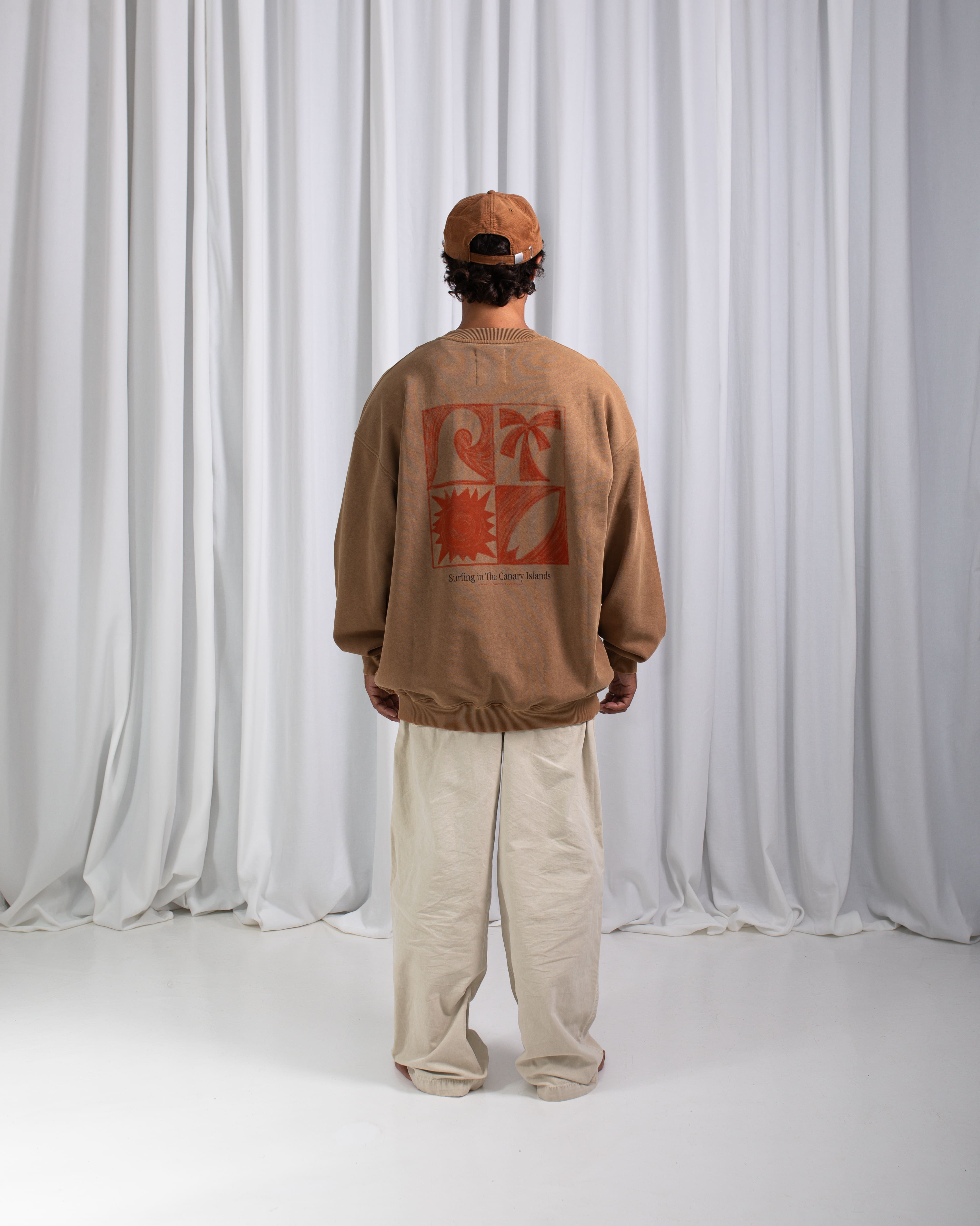 AC Essentials Crew Neck Sweater · Barro