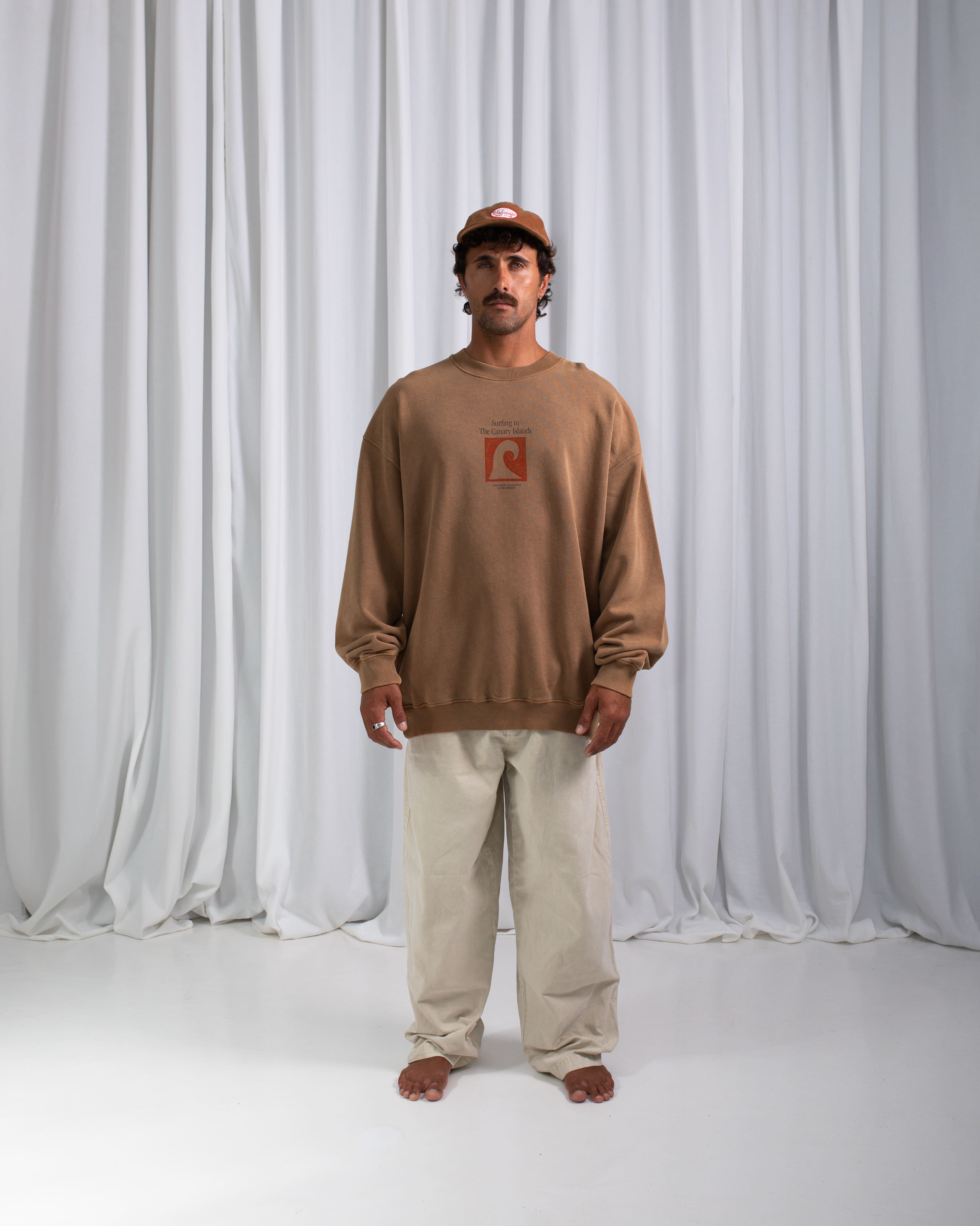 AC Essentials Crew Neck Sweater · Barro