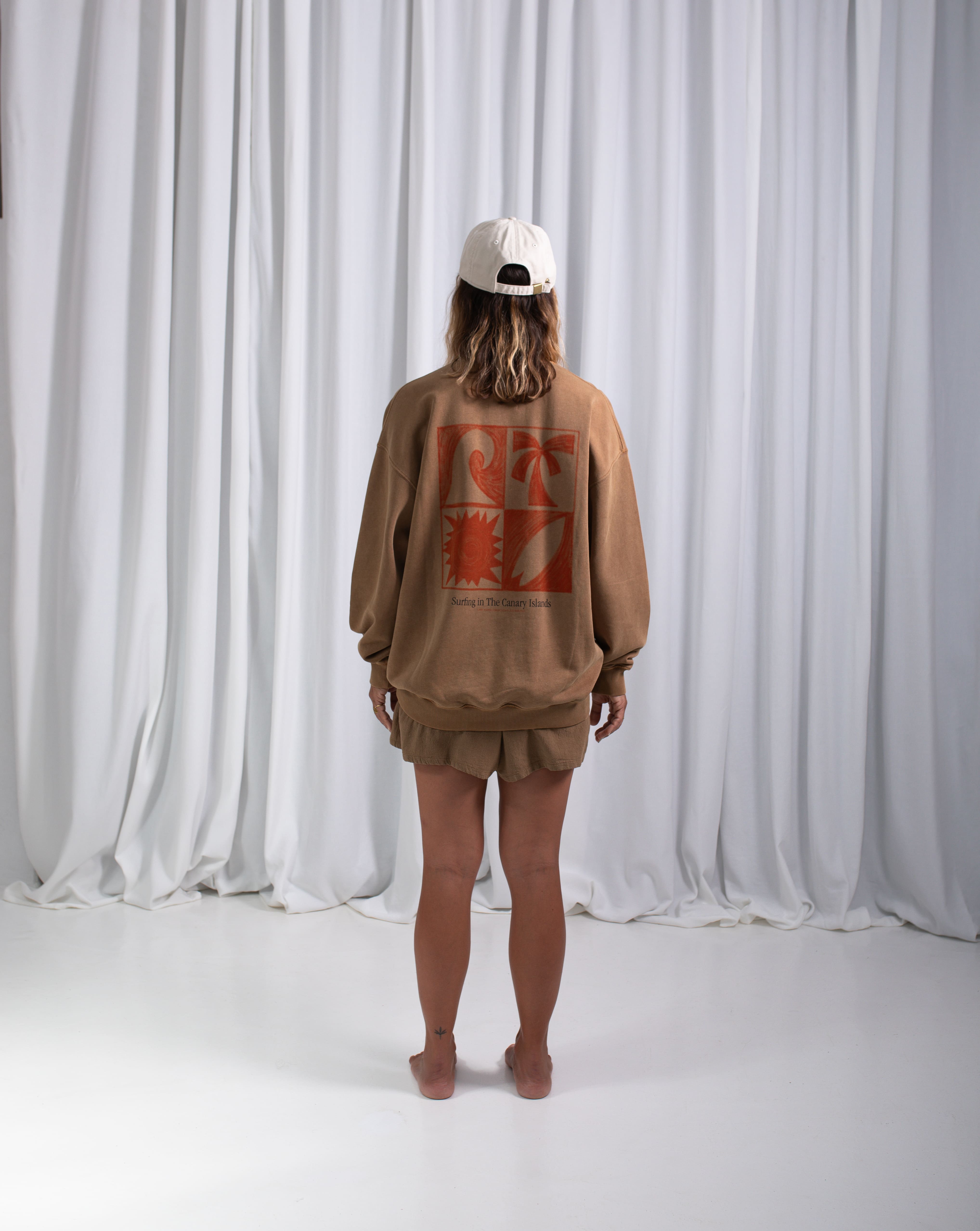 AC Essentials Crew Neck Sweater · Barro