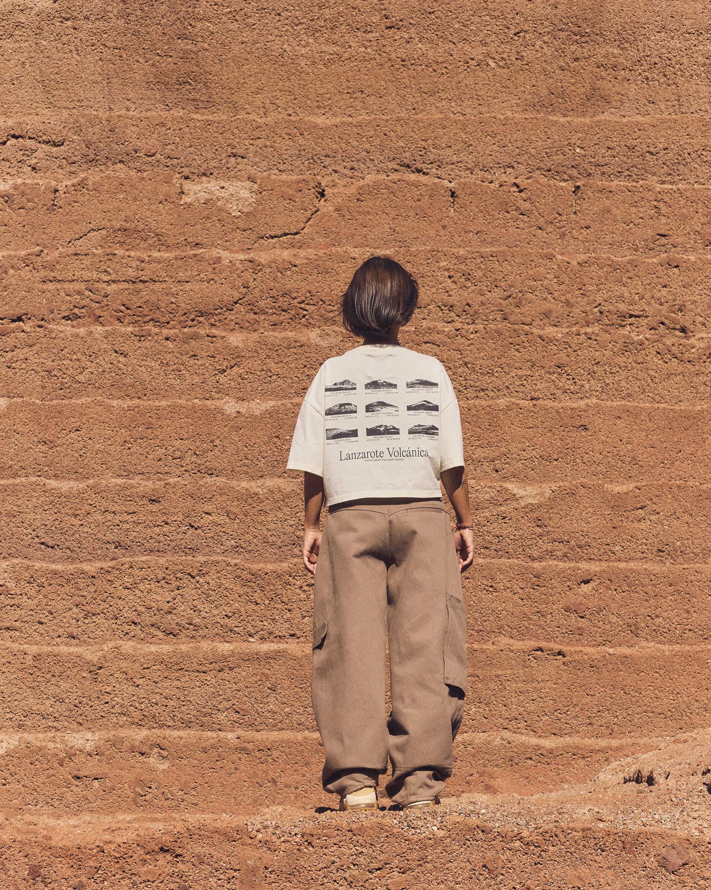 FN Volcanes Crop T-Shirt · Ecru