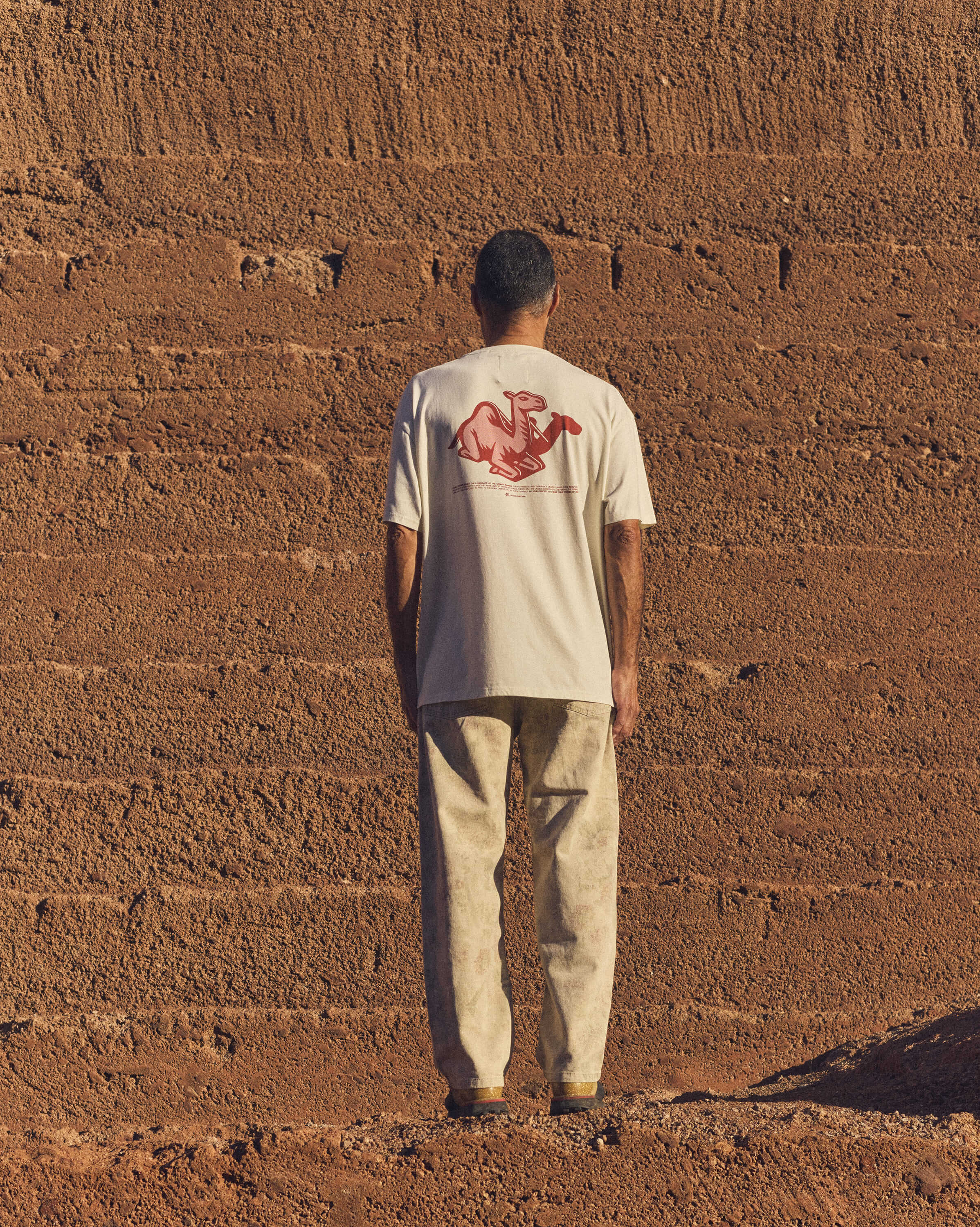 LF · FN Camel T-Shirt · Ecru