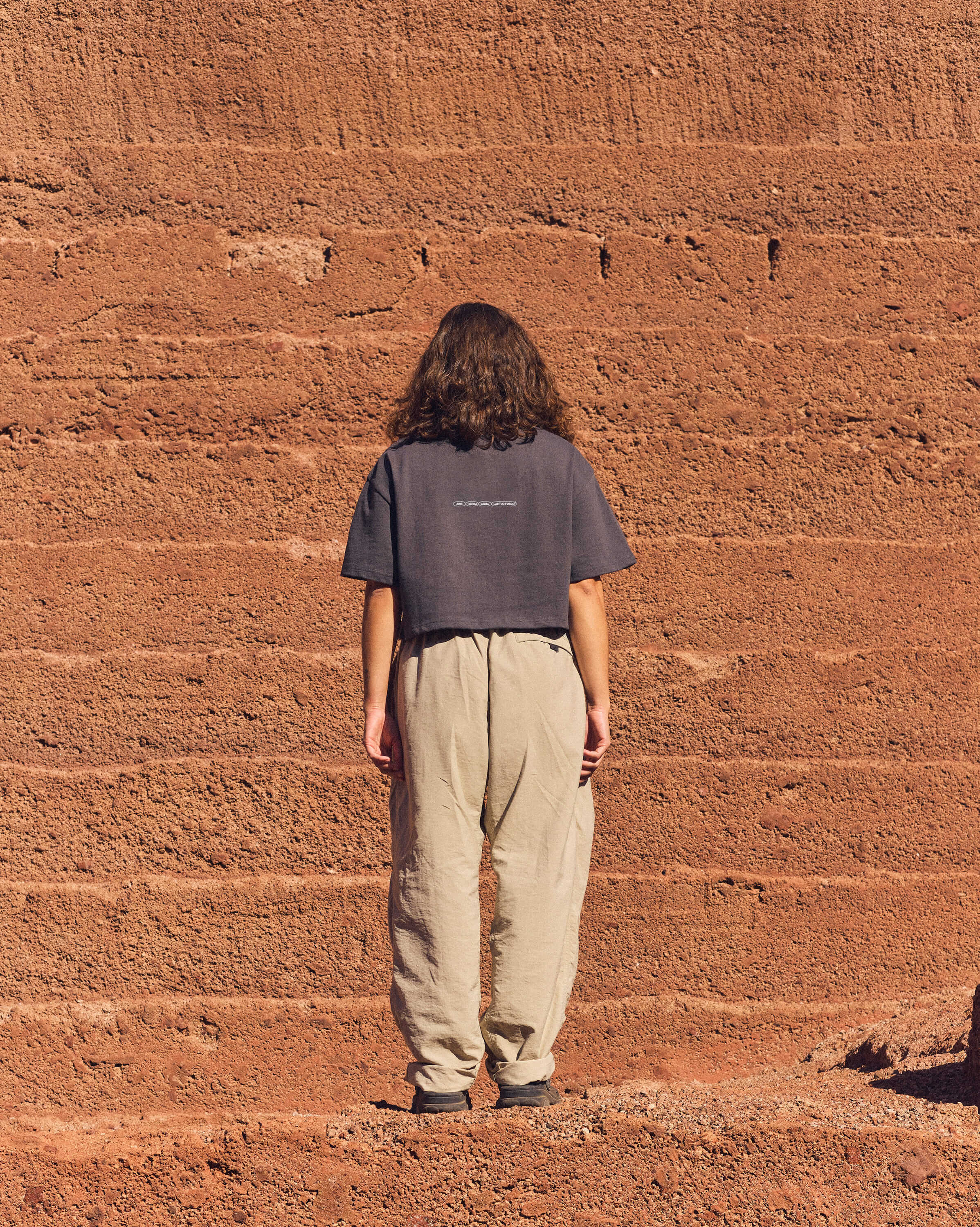 FN Eruption Crop T-Shirt · Antracita