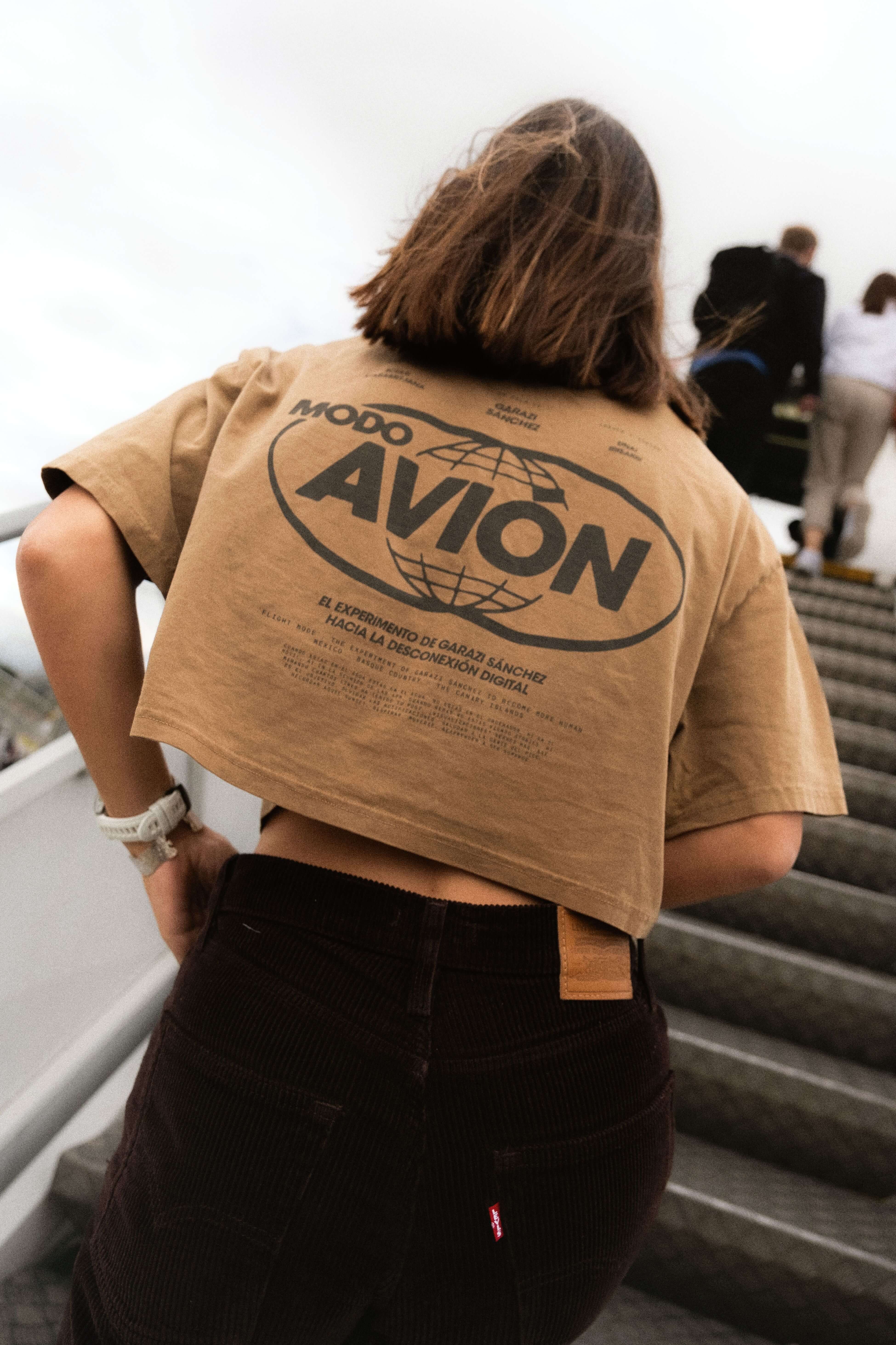 GZ Modo Avión Crop T-shirt · Barro