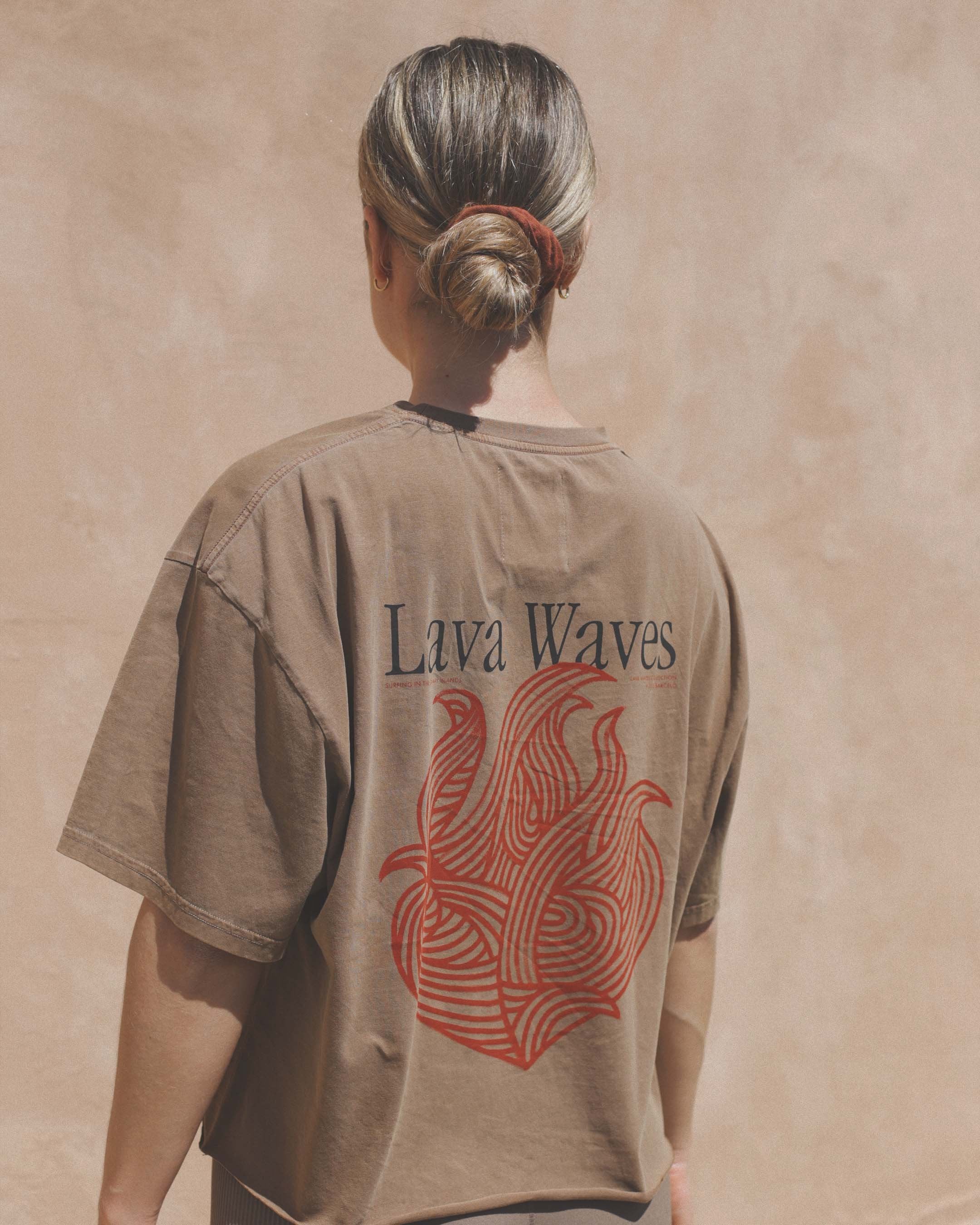 LW Flames Crop T-shirt · Barro