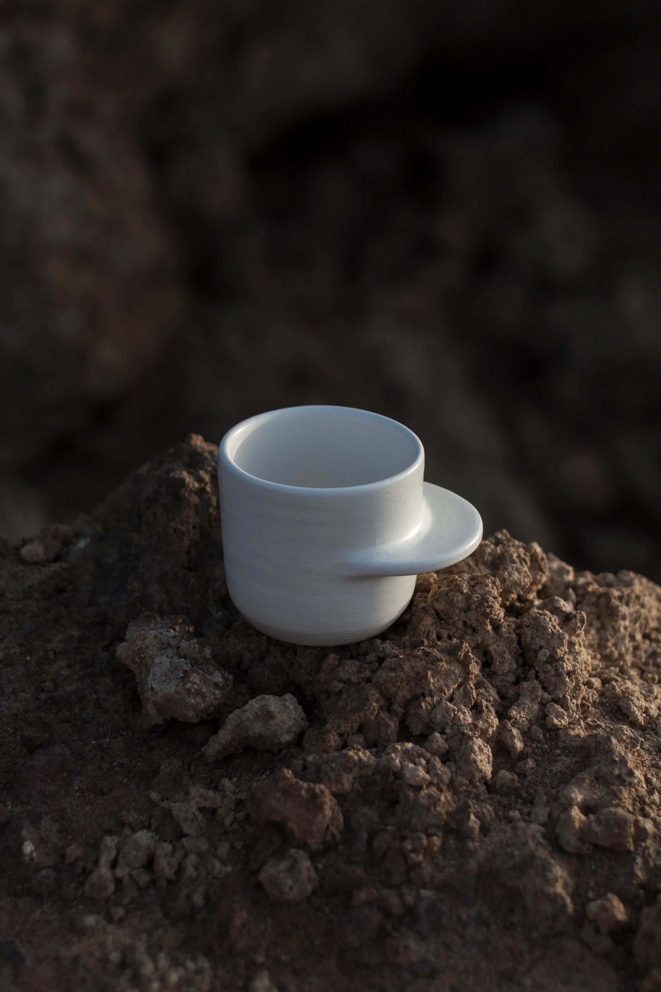 Taza 'ESPRESSO' White · middle handle · by un_______espacio