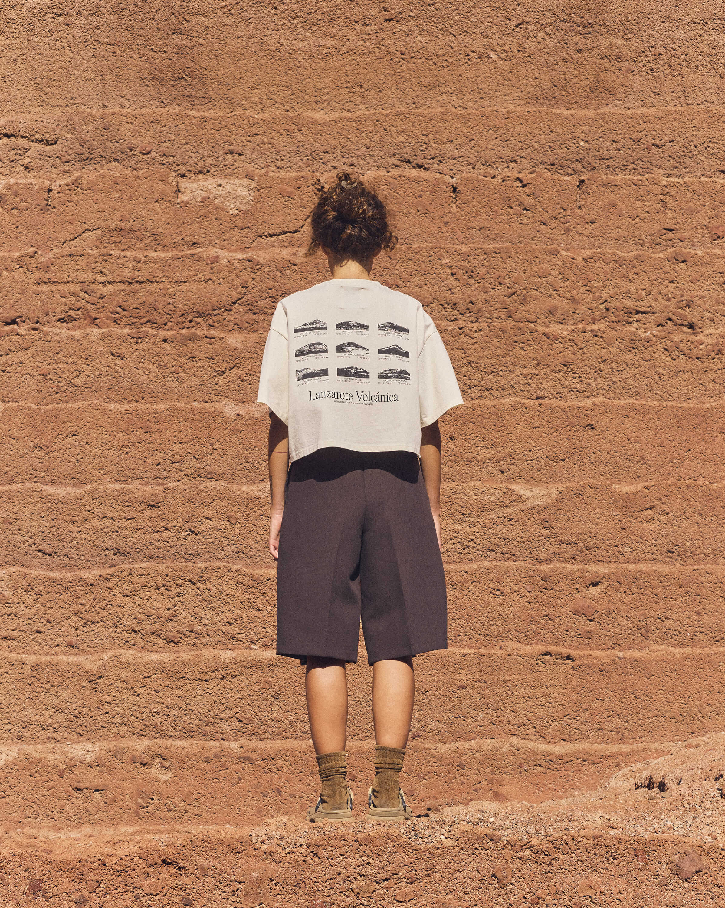LF · FN Volcanes Crop T-Shirt · Ecru