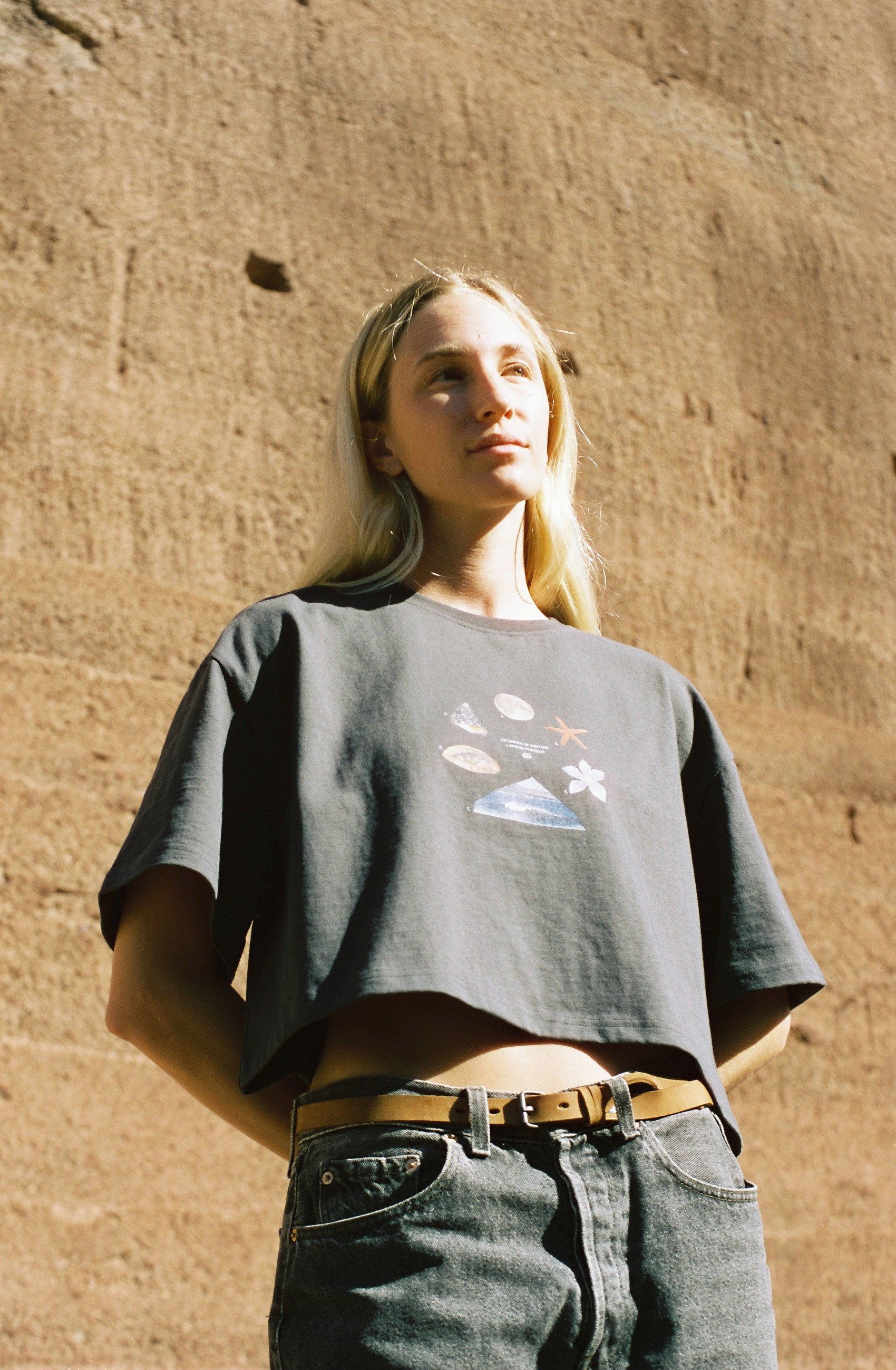 FN Eruption Crop T-Shirt · Antracita