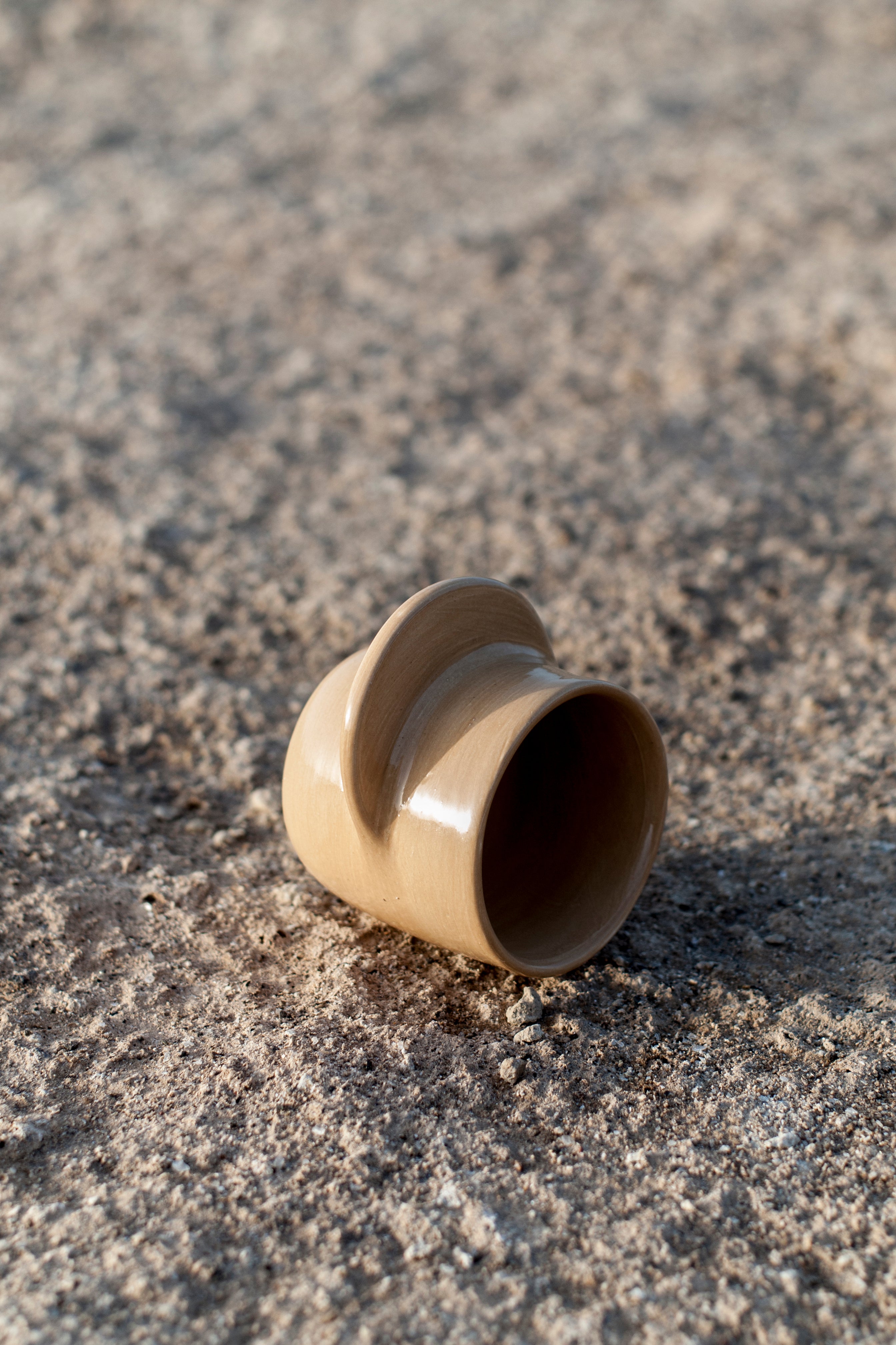 Taza 'ESPRESSO' Camel · middle handle · by unespacio